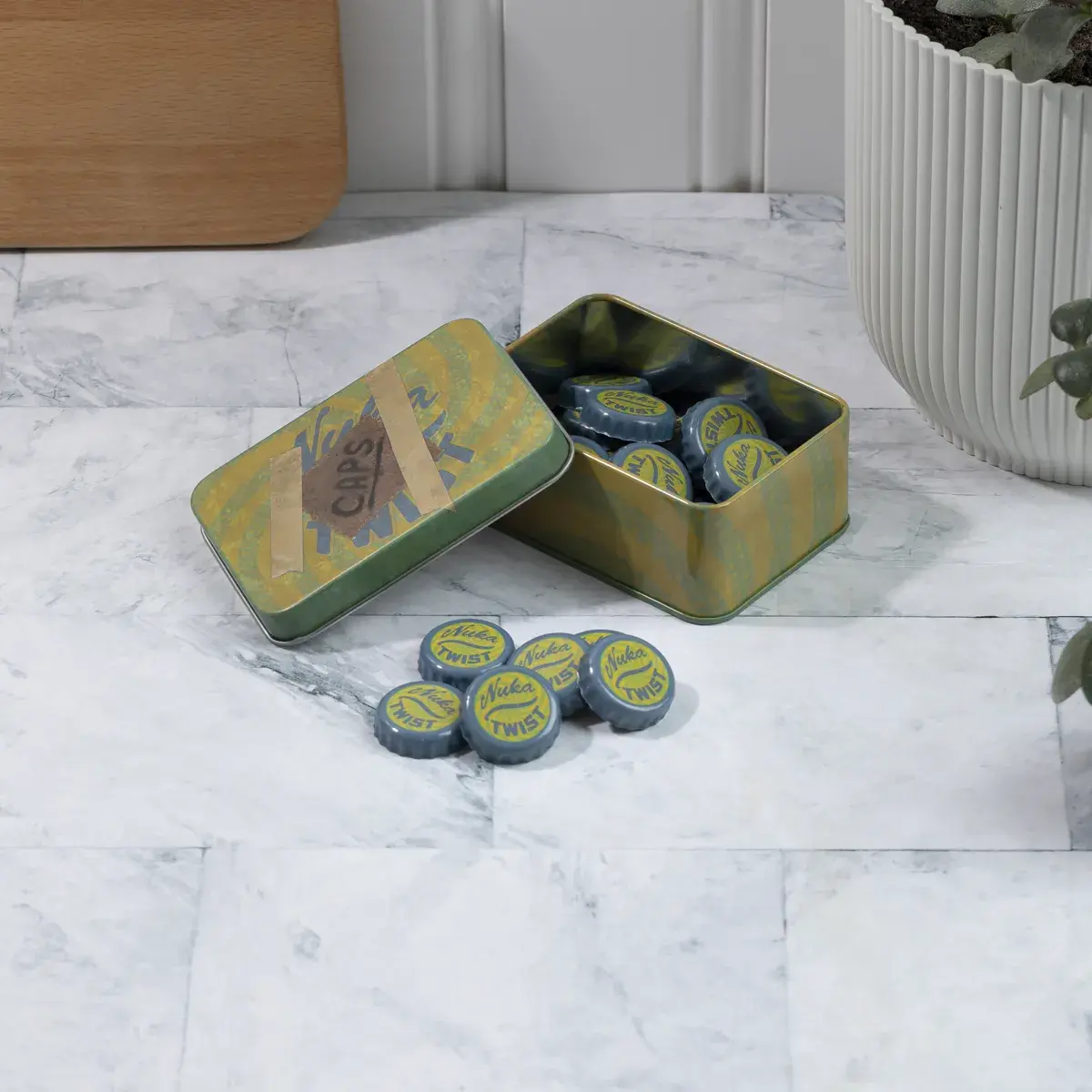 Fallout Bottle Cap Series "Nuka Twist" with Collection Tin Fallout Bottle Cap Series "Nuka Twist" with Collection Tin