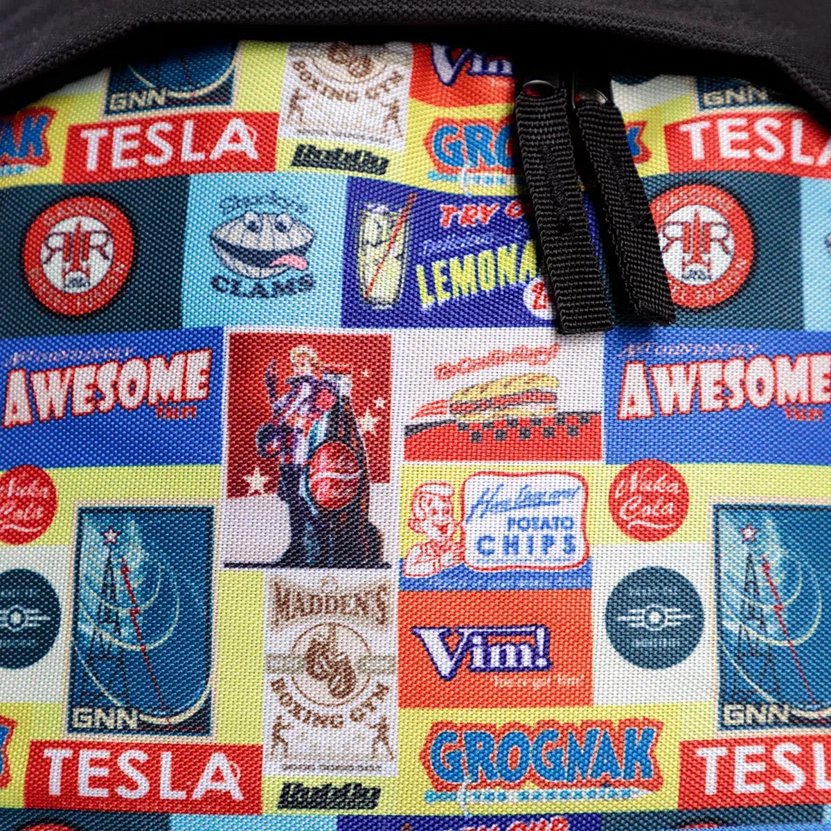 1063313-fallout-backpack-ads-front-detail Fallout Backpack "Ads"